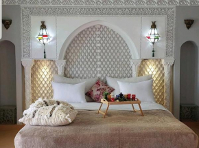 Villa Andaloussya, Majorel Host
